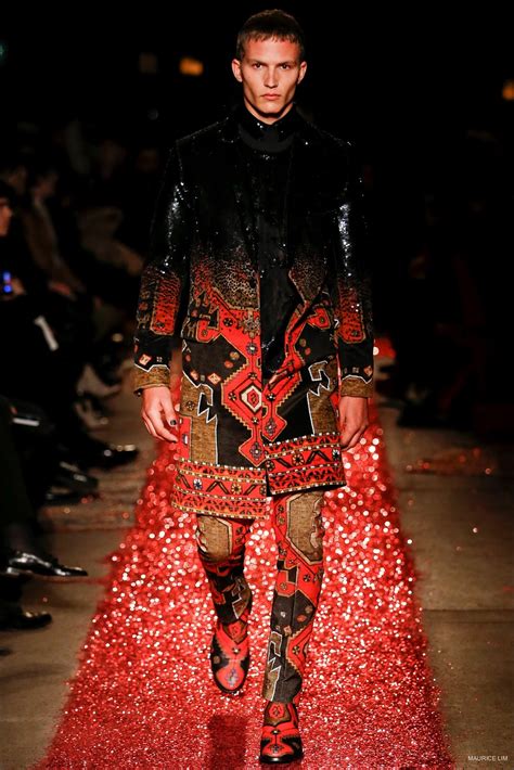 occhiali sharp di givenchy by riccardo tisci fall 2017|givenchy designs.